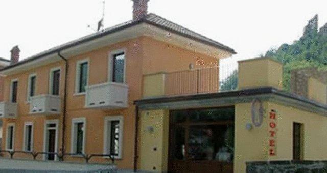 Hotel Langa In Cortemilia Kültér fotó
