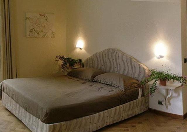 Hotel Langa In Cortemilia Kültér fotó